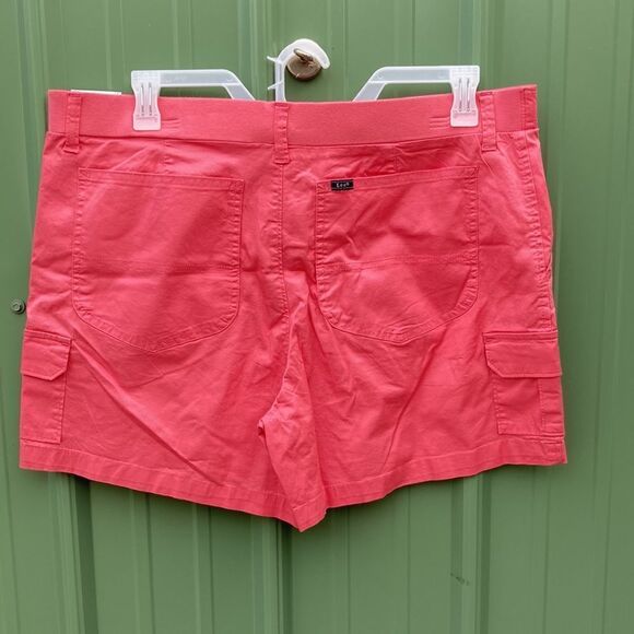 Lee Women's Mid Rise Utility Cargo Short 2-Pack Size 18 - Picture 3 of 8